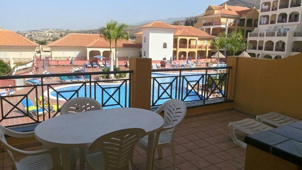 Apartamentos Dinastia Los Cristianos  Exteriör bild